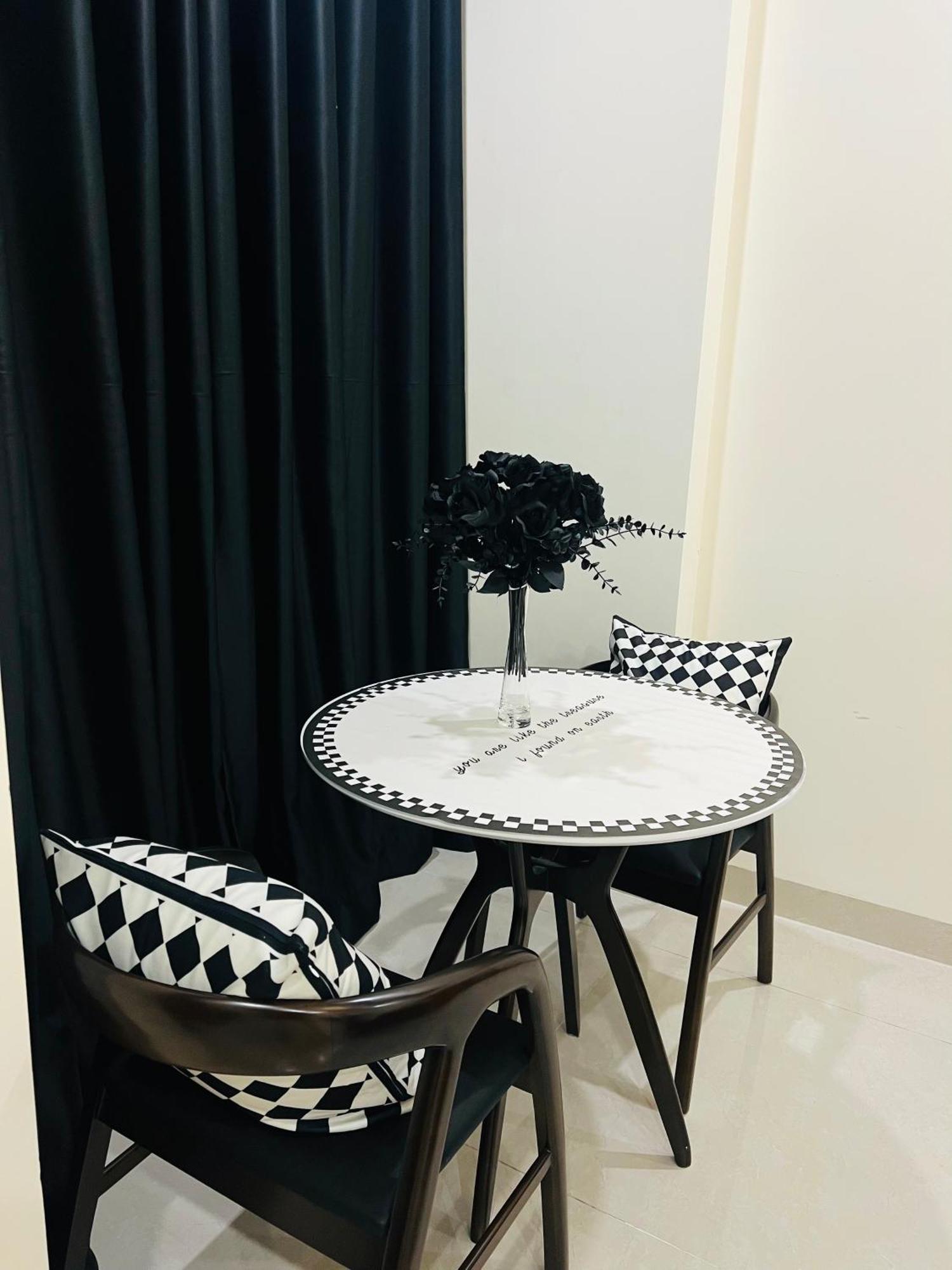 The Writeriana De Lumiere Hotel *